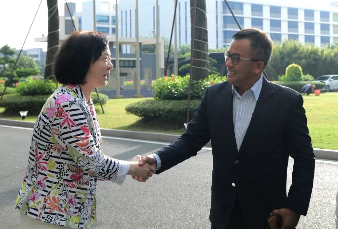 泰国北大年省政府官员到洛斯特制药参观交流